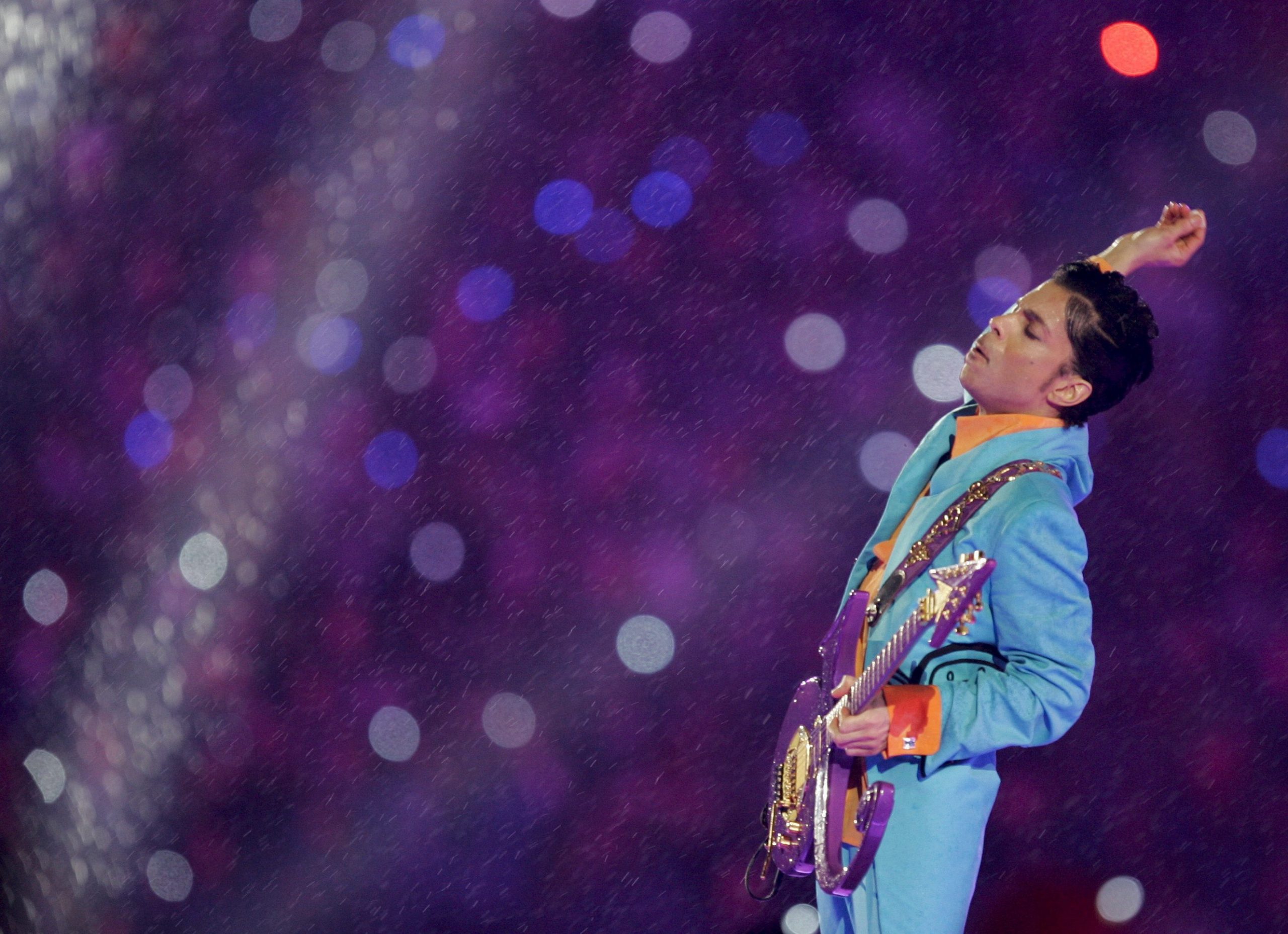 The most iconic Super Bowl halftime looks through the years