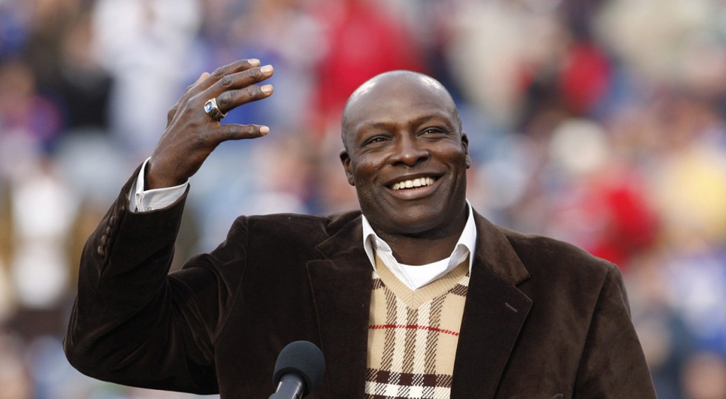 Buffalo Bills To Retire Bruce Smiths Number At Home Opener