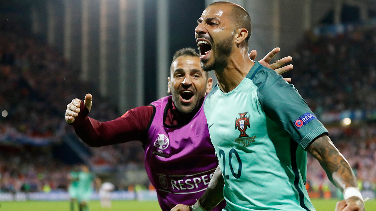 Euro 2016: Quaresma sends Portugal to quarterfinals