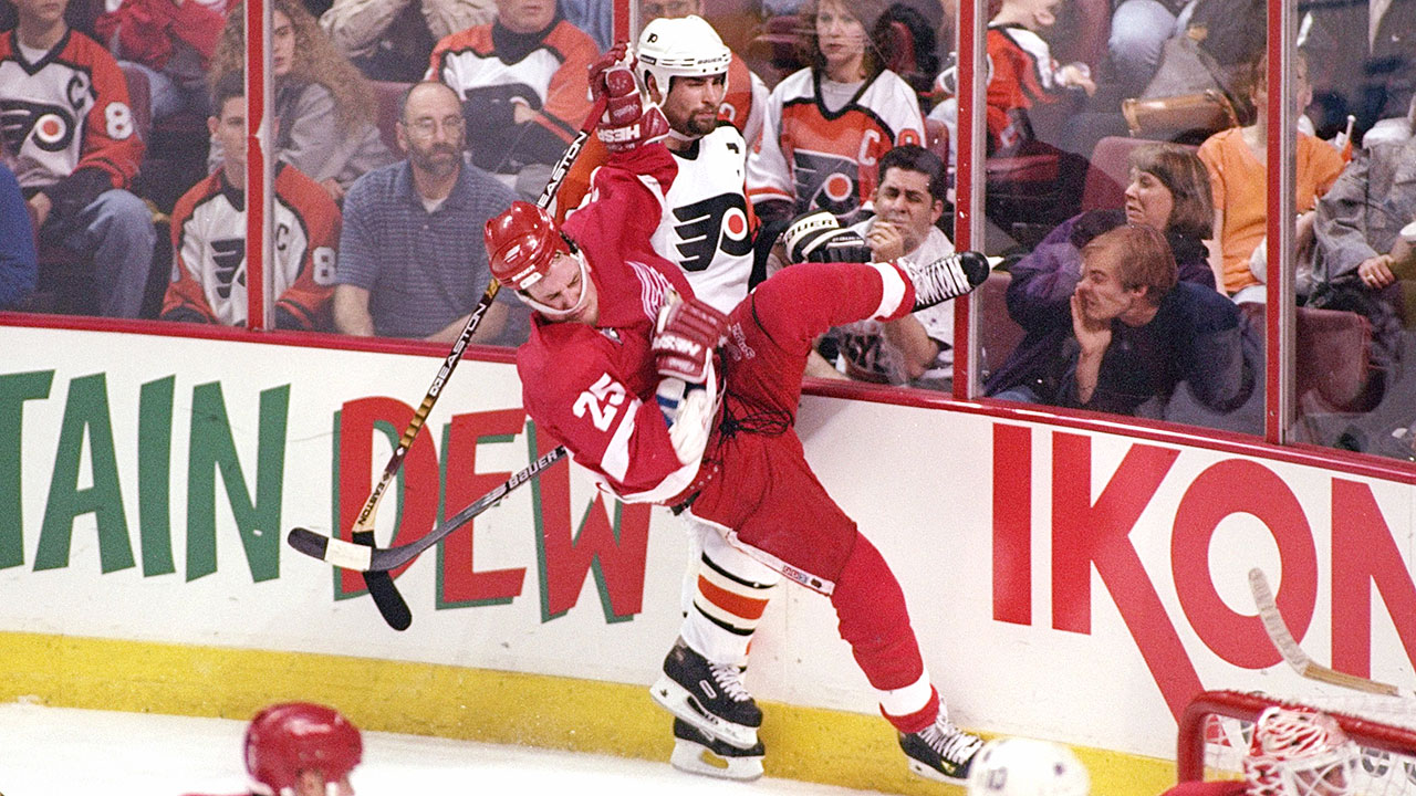 Locker Room Stories: Kasparaitis, Lindros, 'You Have to Fight