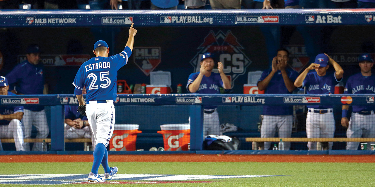 I really, really like this robe': Marco Estrada remains sole devotee to the  Blue Jays robes of 2015 - The Athletic