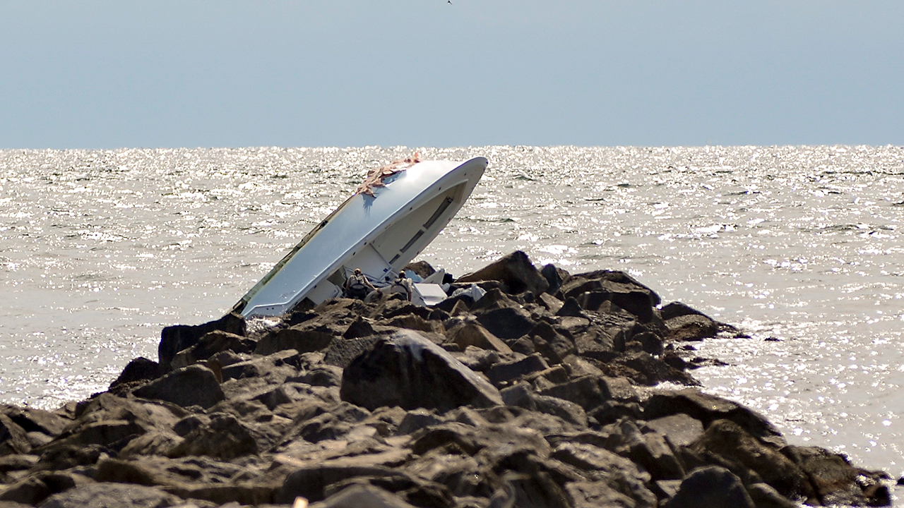 Miami Marlins pitcher Jose Fernandez dies in boat crash