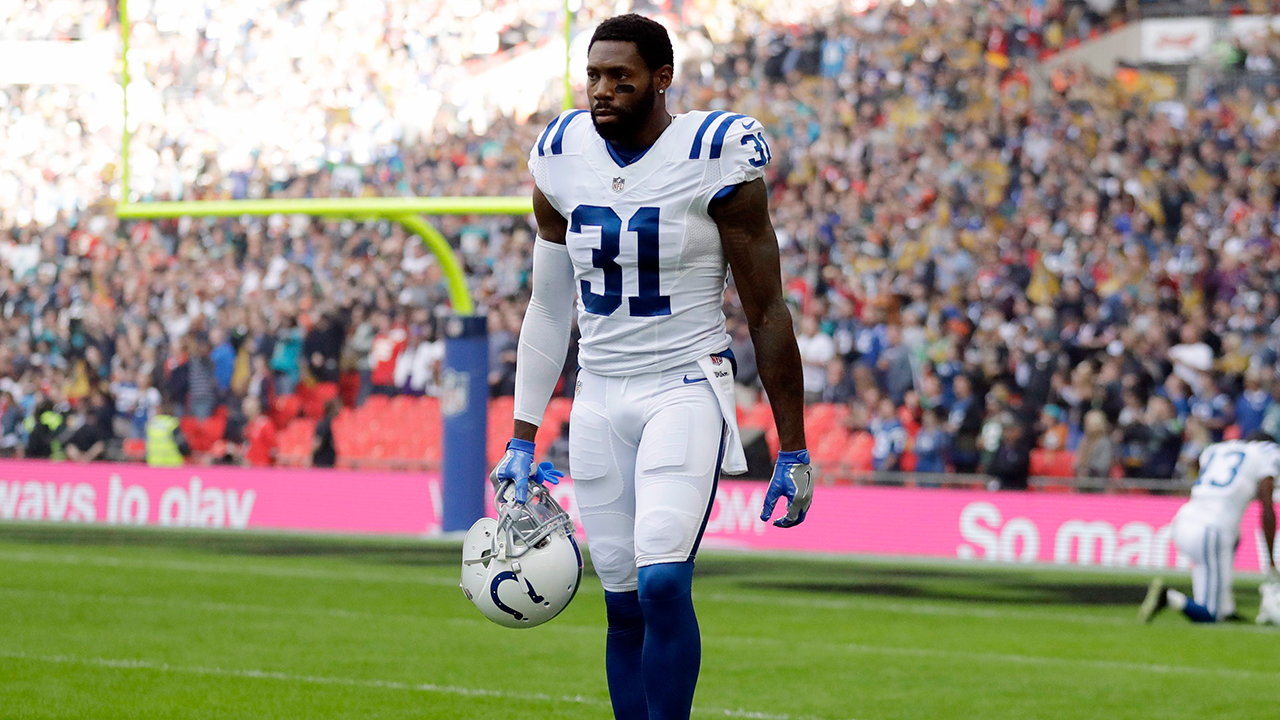 Colts cut starters Antonio Cromartie, Sio Moore - Stampede Blue