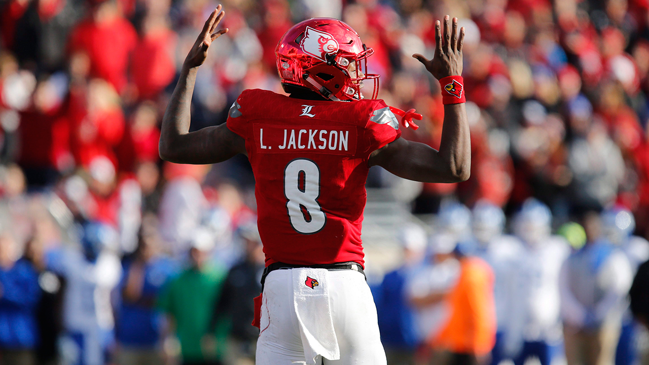 Louisville bans Lamar Jackson, other athletes from signing