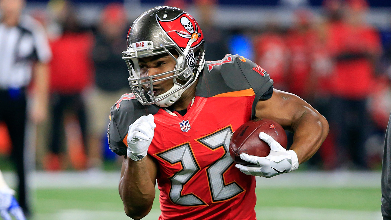 Buccaneers' Doug Martin suspended 4 games for PED violation