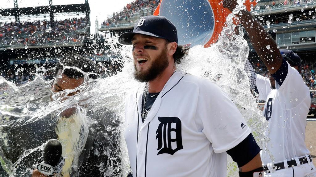 Detroit Tigers sign Jarrod Saltalamacchia as backup catcher - ESPN