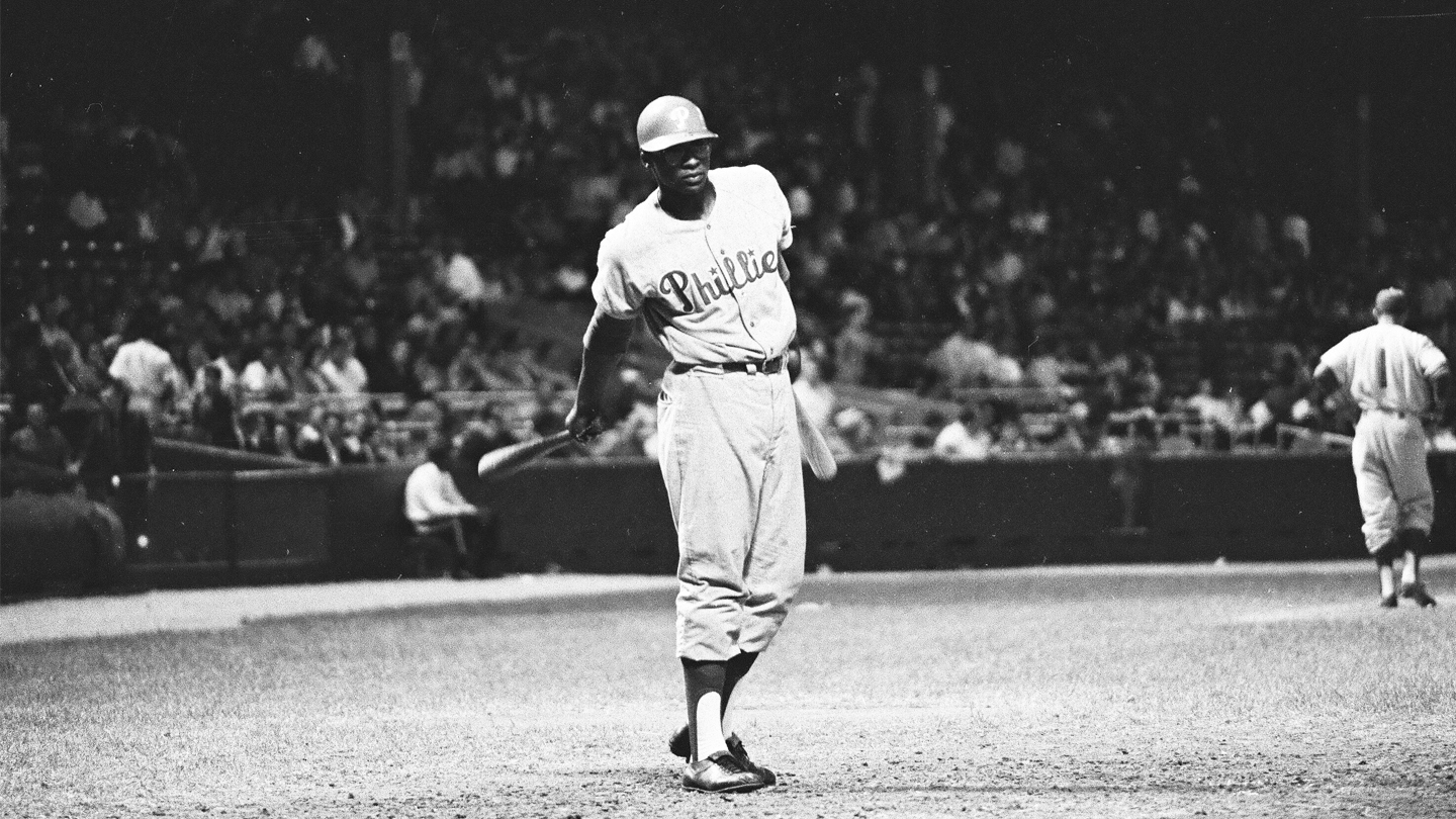 Dick Allen of the Chicago White Sox stands at first base and shades News  Photo - Getty Images