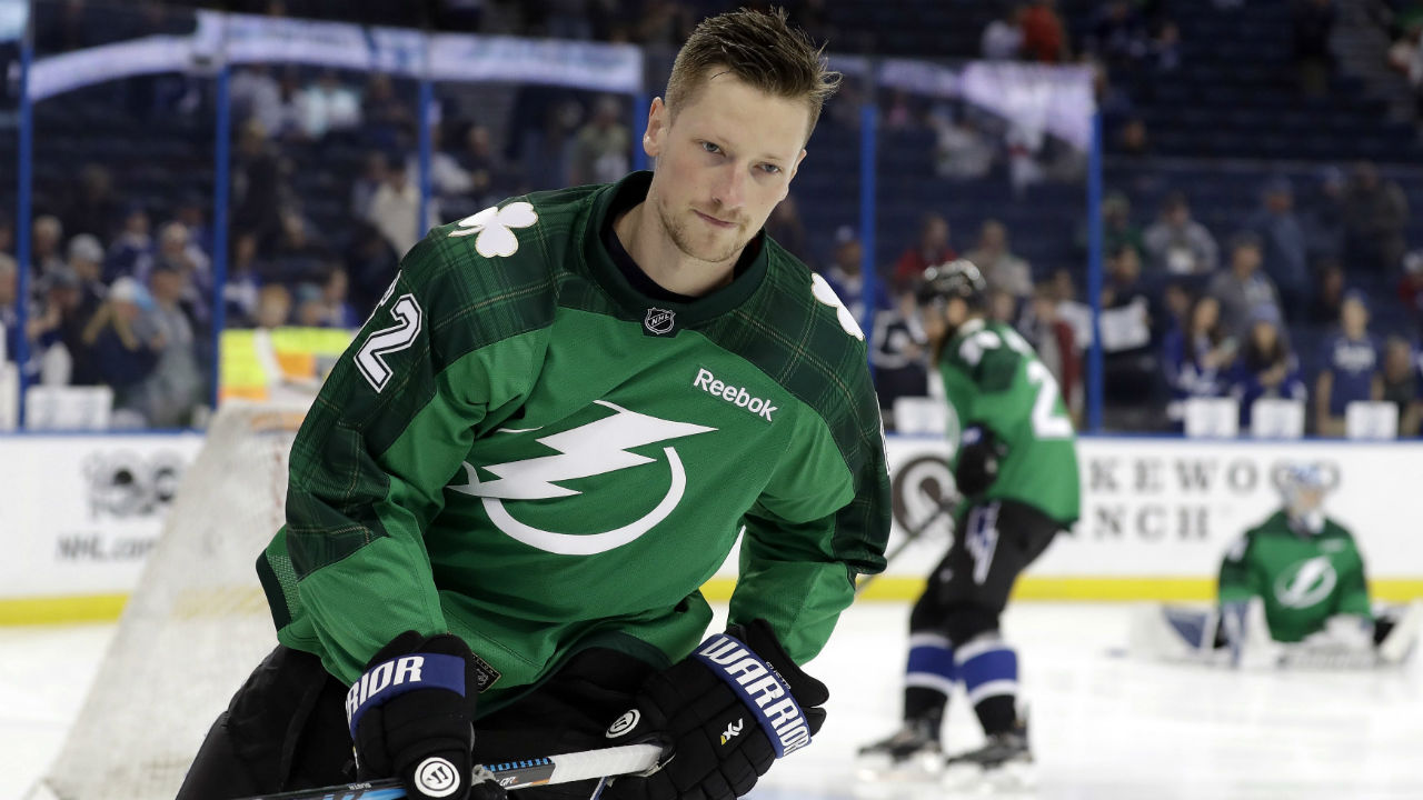 Bruins will wear green St. Patrick's Day jersey during pregame