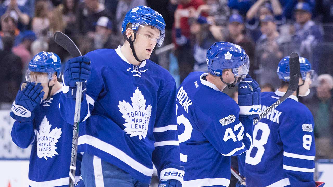 James van Riemsdyk narrows lead in New Jersey's battle of NHL brothers