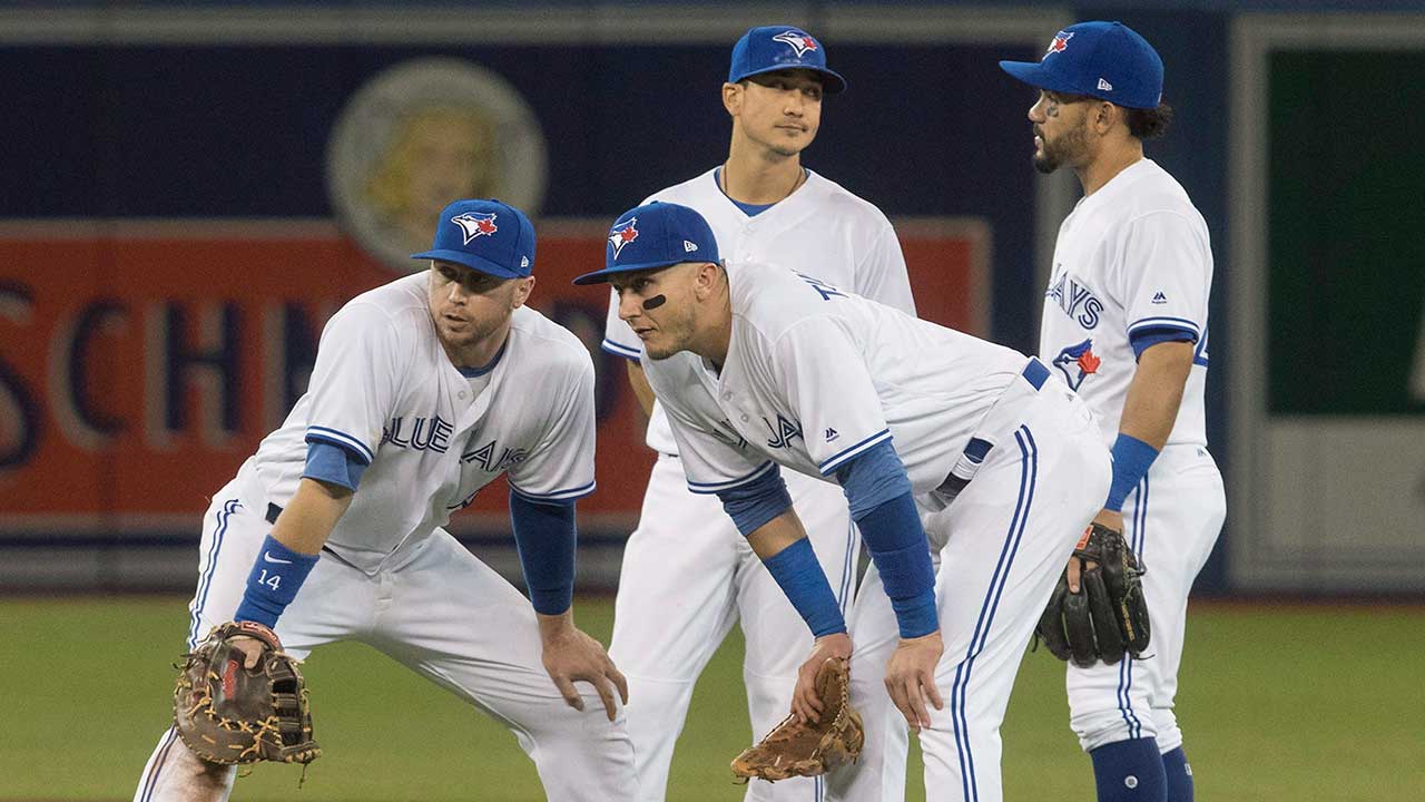 Justin Smoak homers twice as Blue Jays crush Red Sox