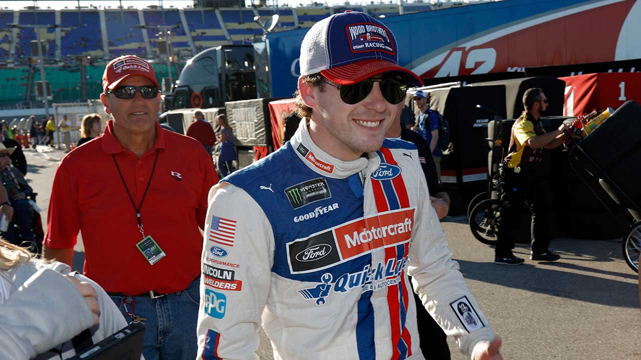 Team Penske brings Blaney back in 2018 from Wood Brothers