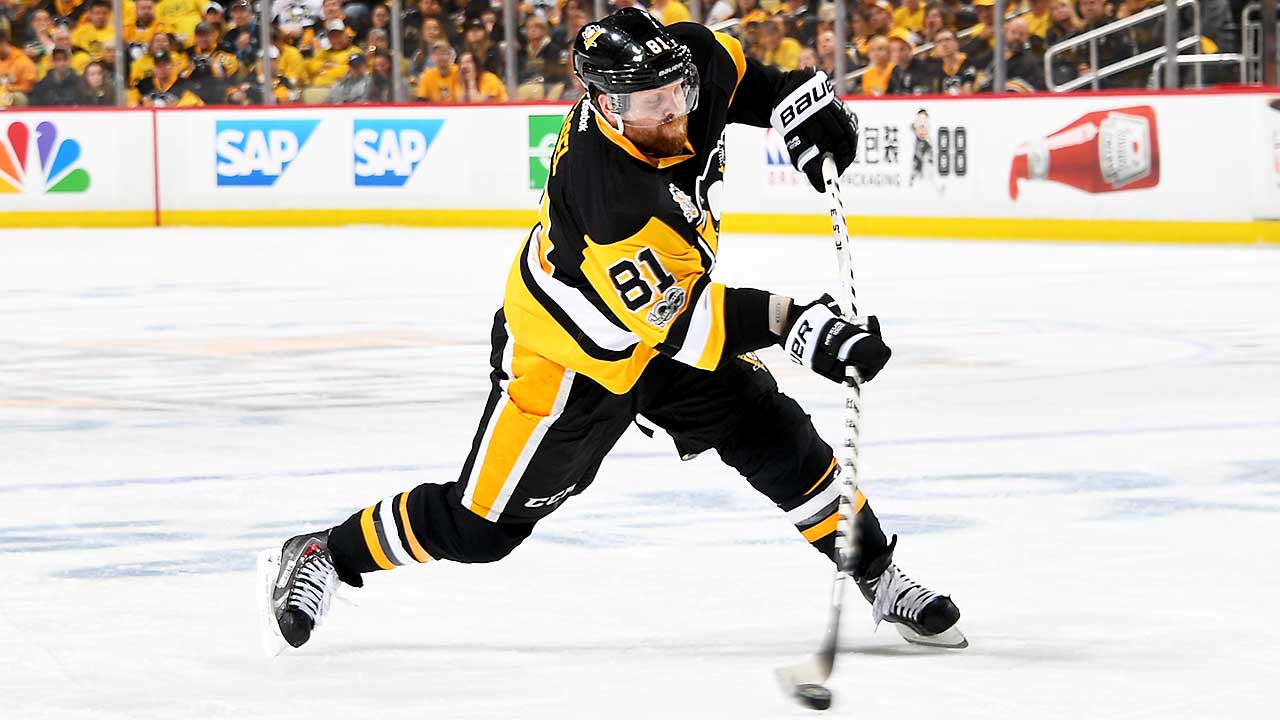 Phil Kessel Dynamo Pittsburgh Penguins Official NHL Hockey Action Po –  Sports Poster Warehouse