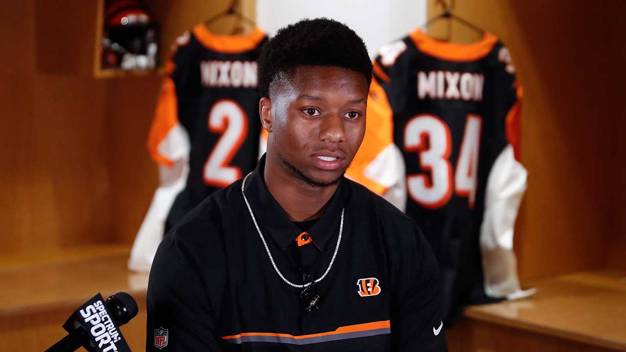 Bengals' Mixon day-to-day with ankle sprain