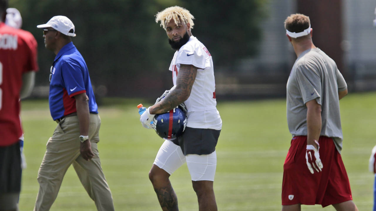 Odell Beckham Jr. takes batting practice with the New York Yankees