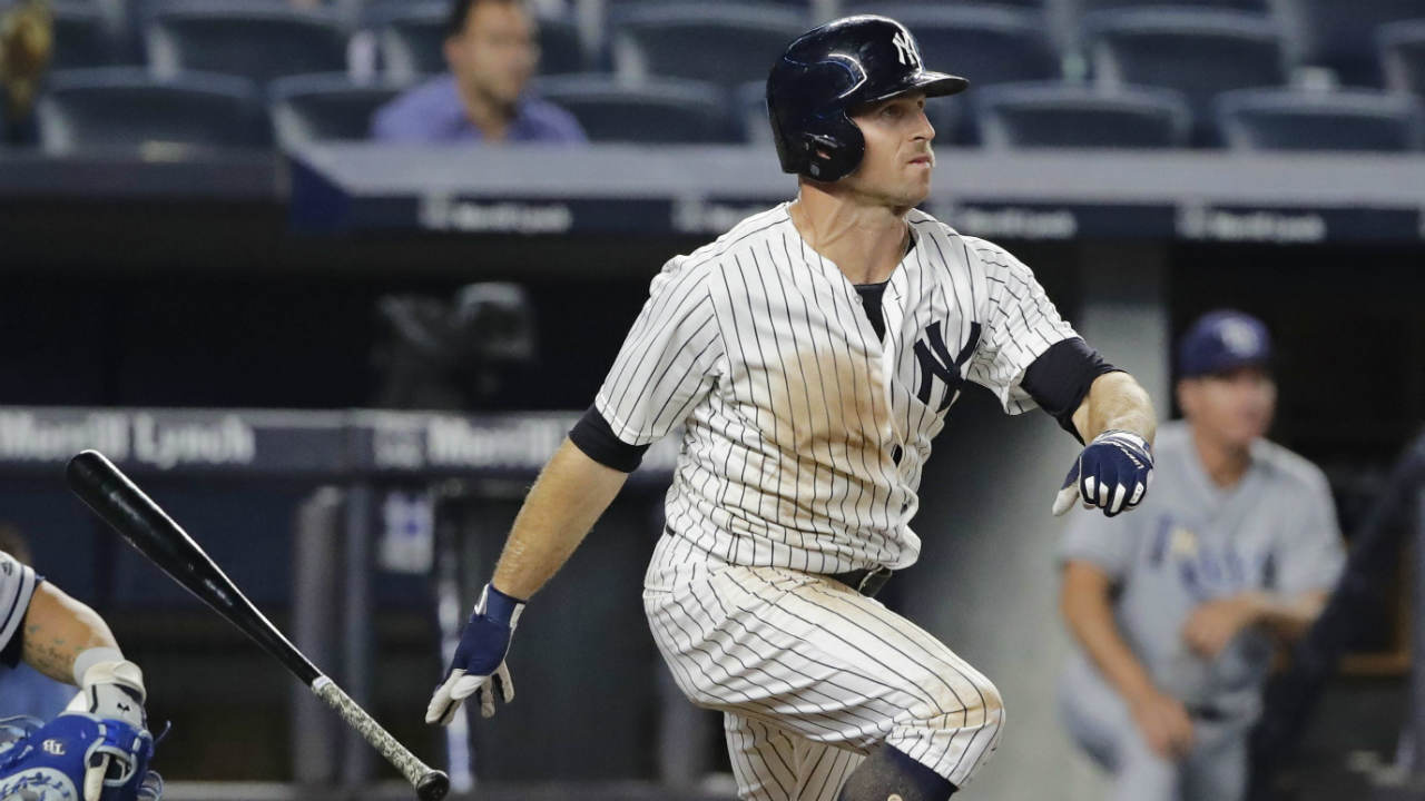 New York Yankees left fielder Brett Gardner (11) celebrates a win