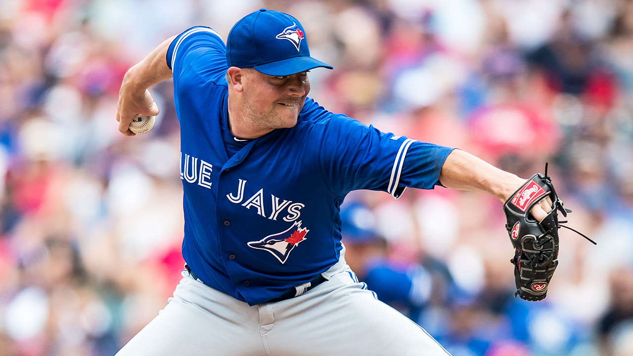 Blue Jays trade reliever Joe Smith to Indians for prospects