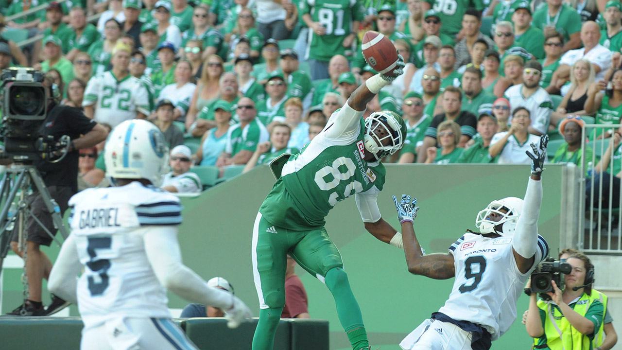 Terrell Owens has CFL workout with Saskatchewan Roughriders