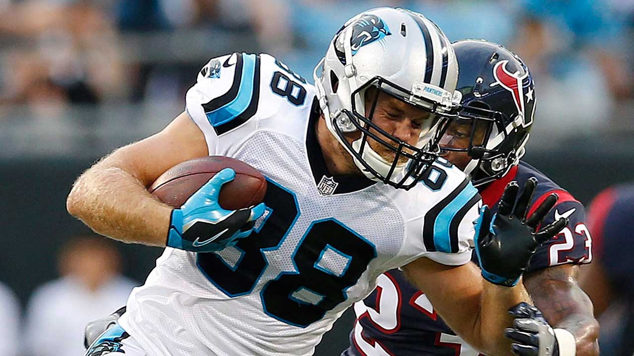 AP source: Greg Olsen signs 2-year contract extension with