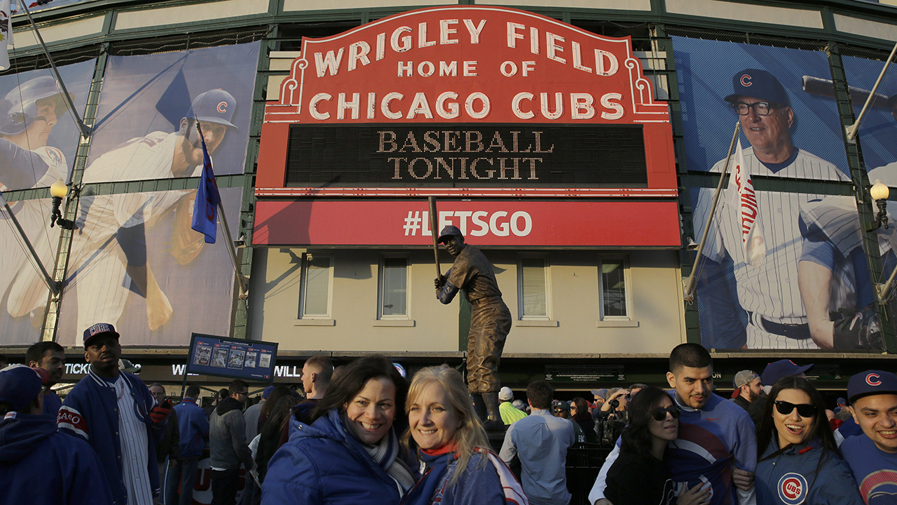 The Steve Bartman Game: What it was like inside Wrigley from a Cubs fan and  a rookie announcer