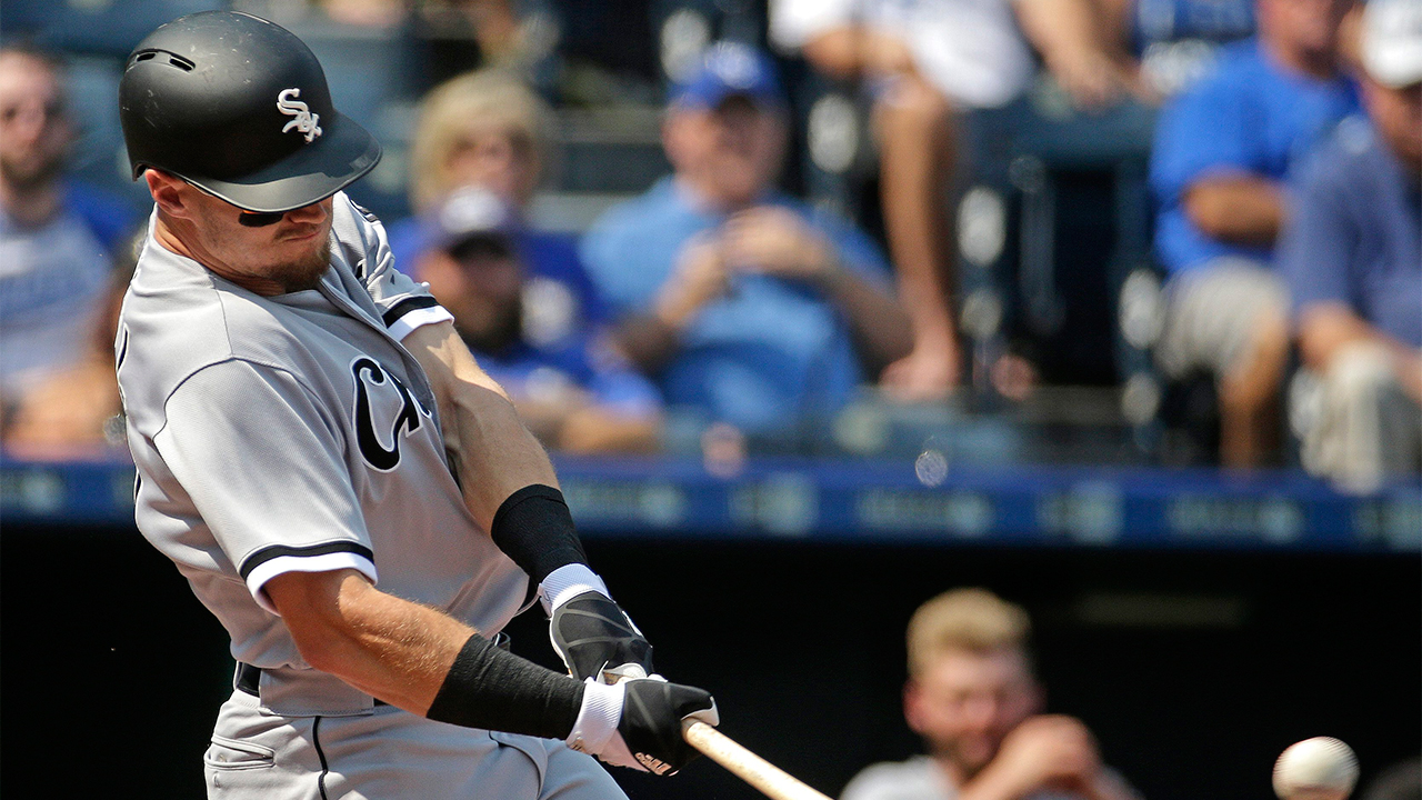 Davidson homers twice, White Sox beat Royals