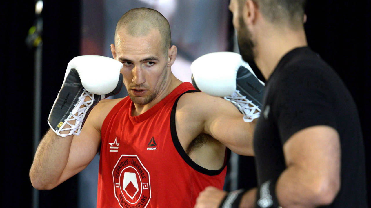 Rory-MacDonald.-(Jeff-Tang/CP)