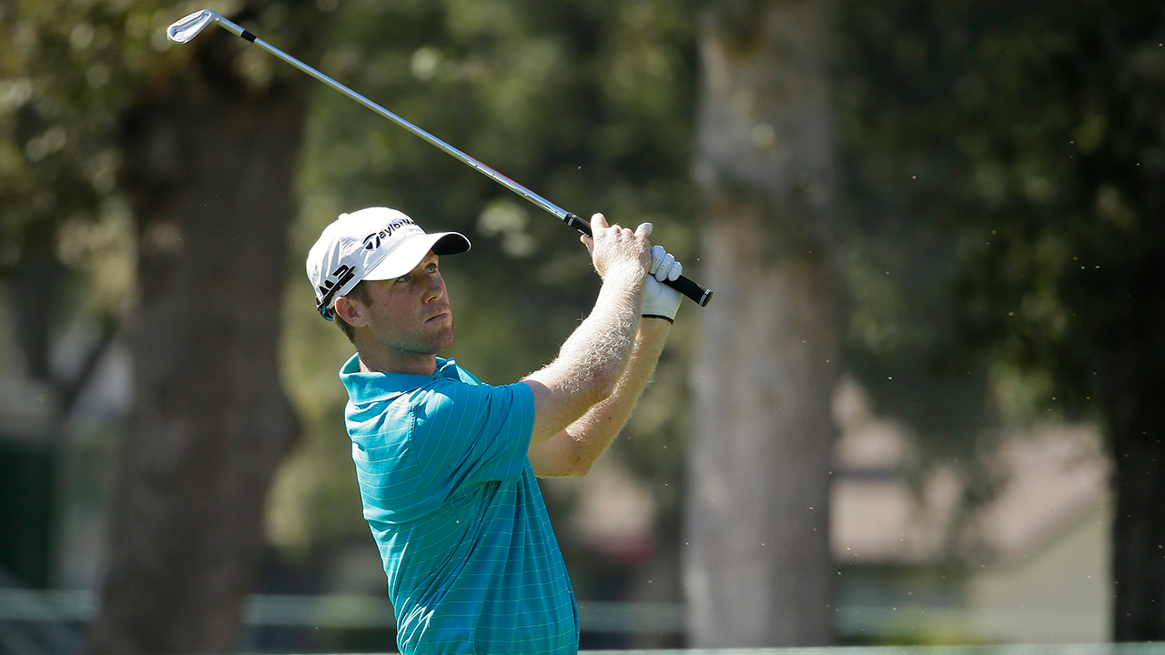 Tyler Duncan eagles 18th to take Safeway Open lead