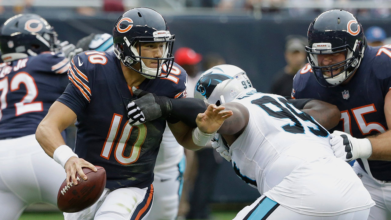 Jackson's 2 TDs power Chicago Bears over Panthers