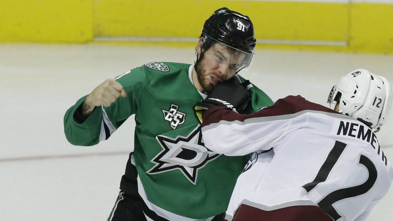 Tyler-Seguin-seen-practising-his-rock-paper-scissors-game-with-Patrick-Nemeth.-(LM-Otero/AP)