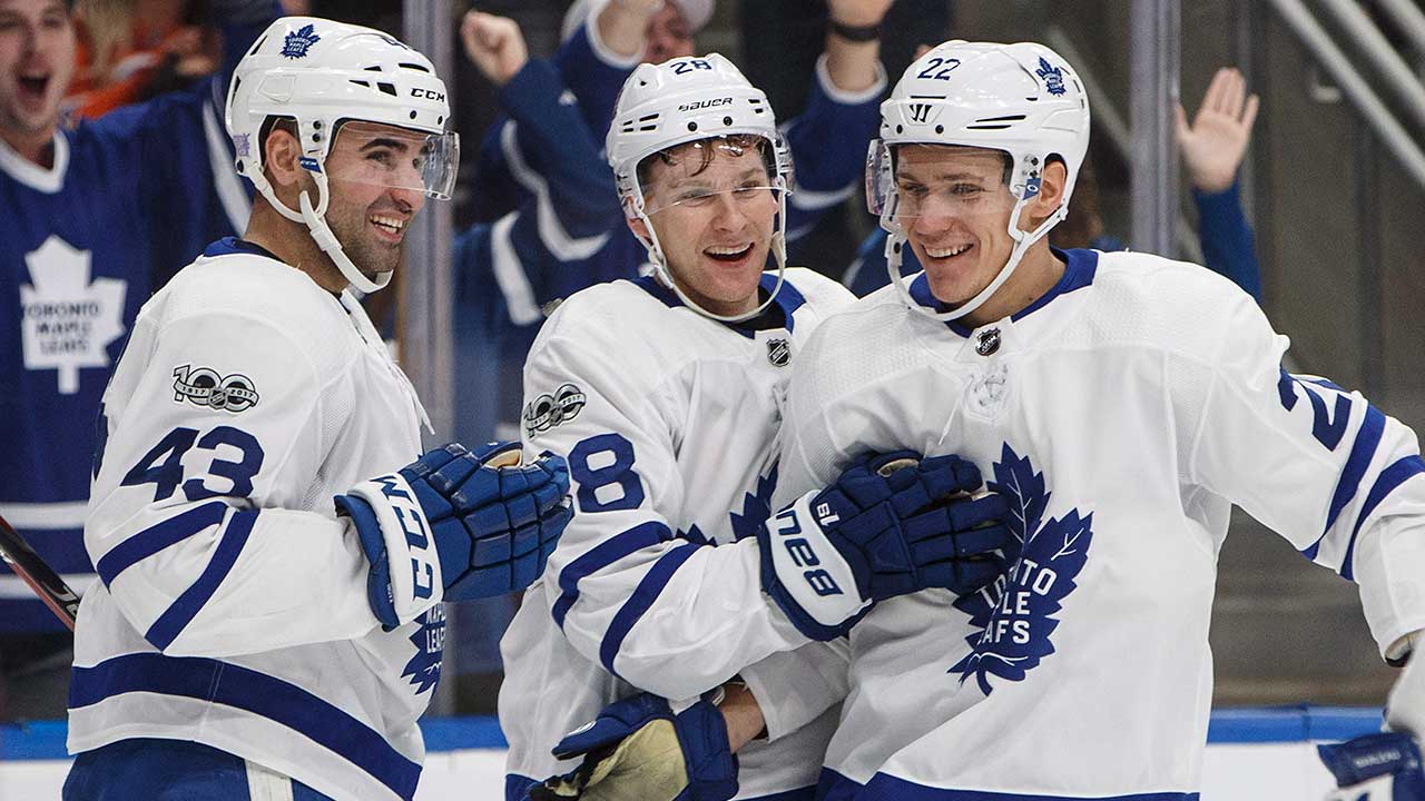 Russell’s own-goal hands Maple Leafs win over Oilers