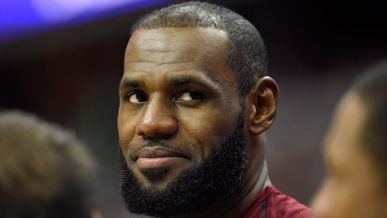 LeBron James tweets support for bullying victim Keaton Jones