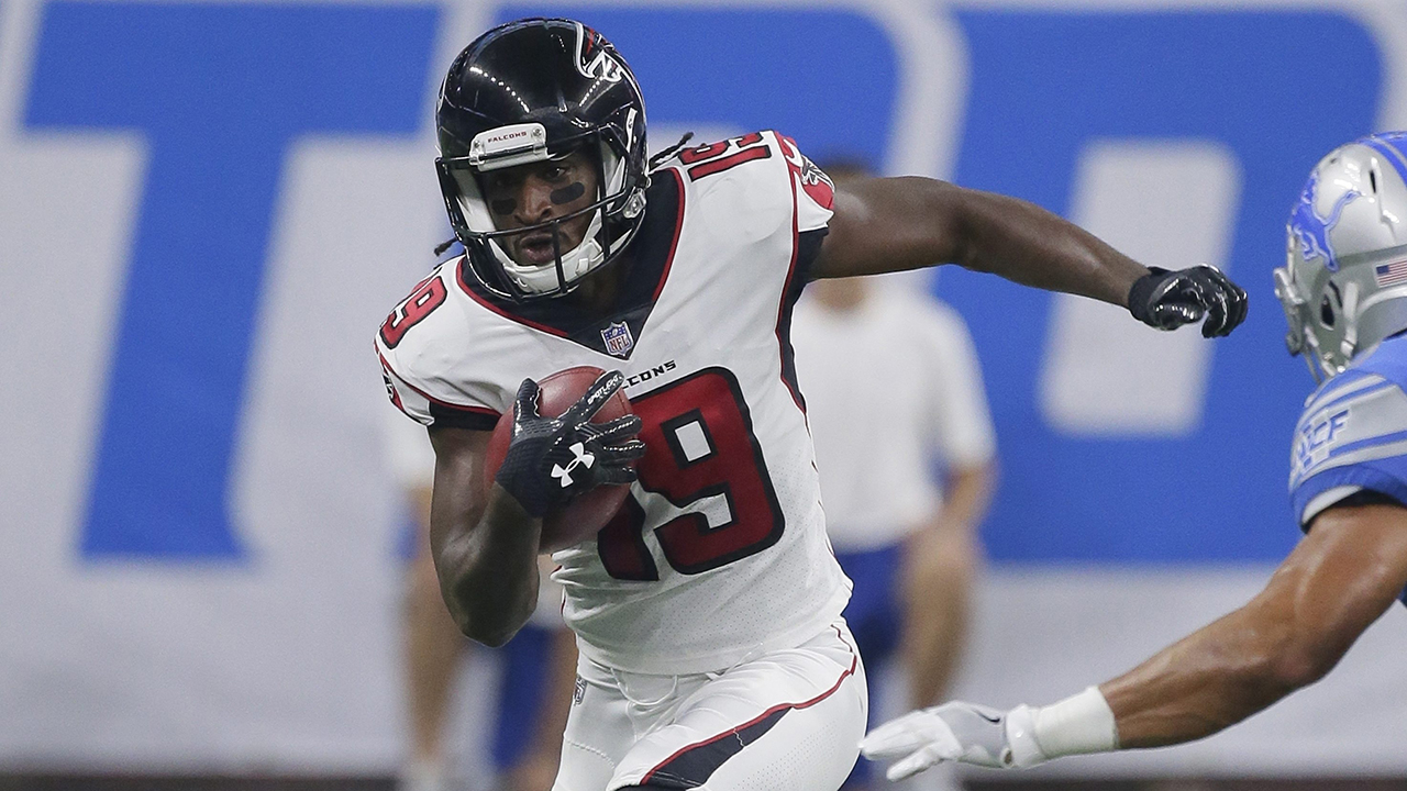 Falcons' Andre Roberts named finalist for NFL's Salute to Service