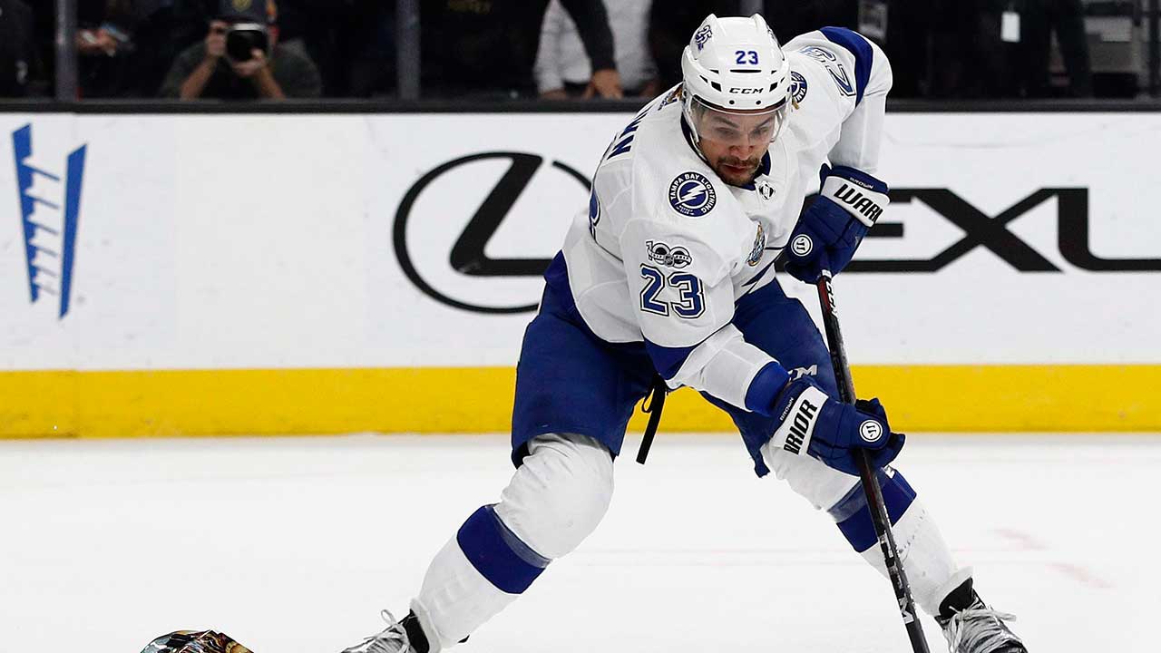 Ducks claim forward . Brown off waivers from Lightning