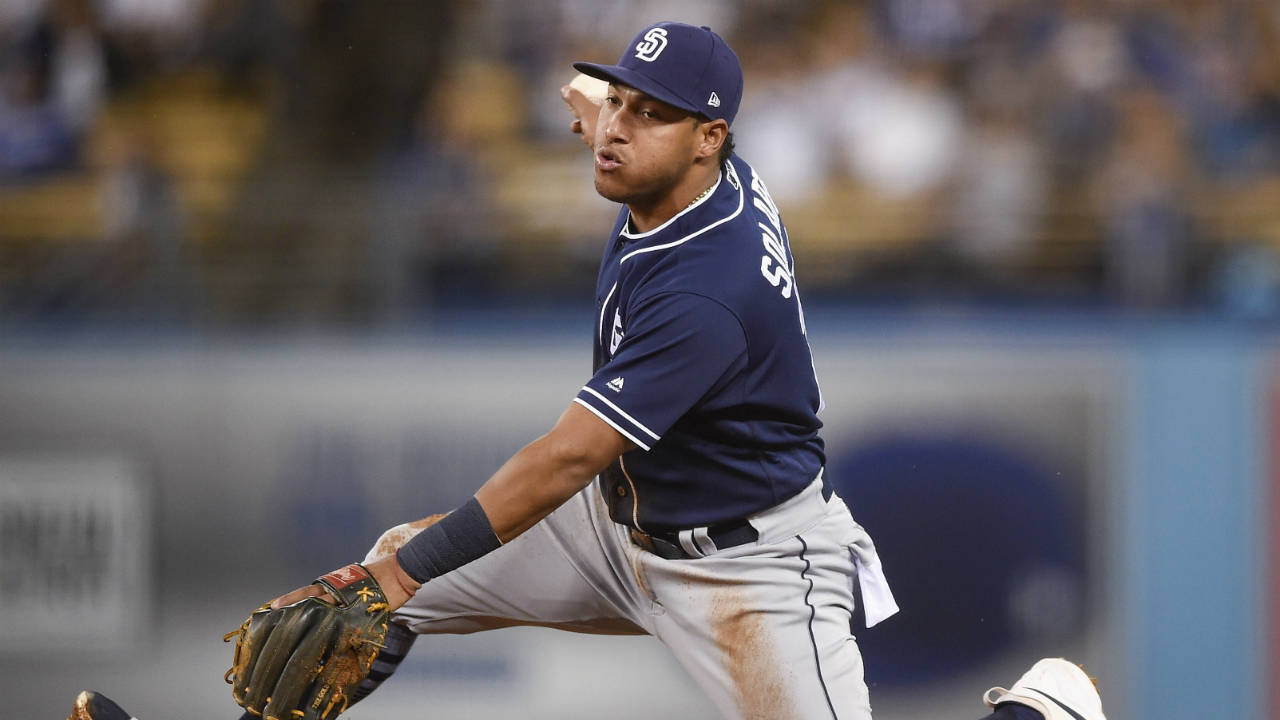 Jays add pitching depth trading infielder Aledmys Diaz to Houston Astros