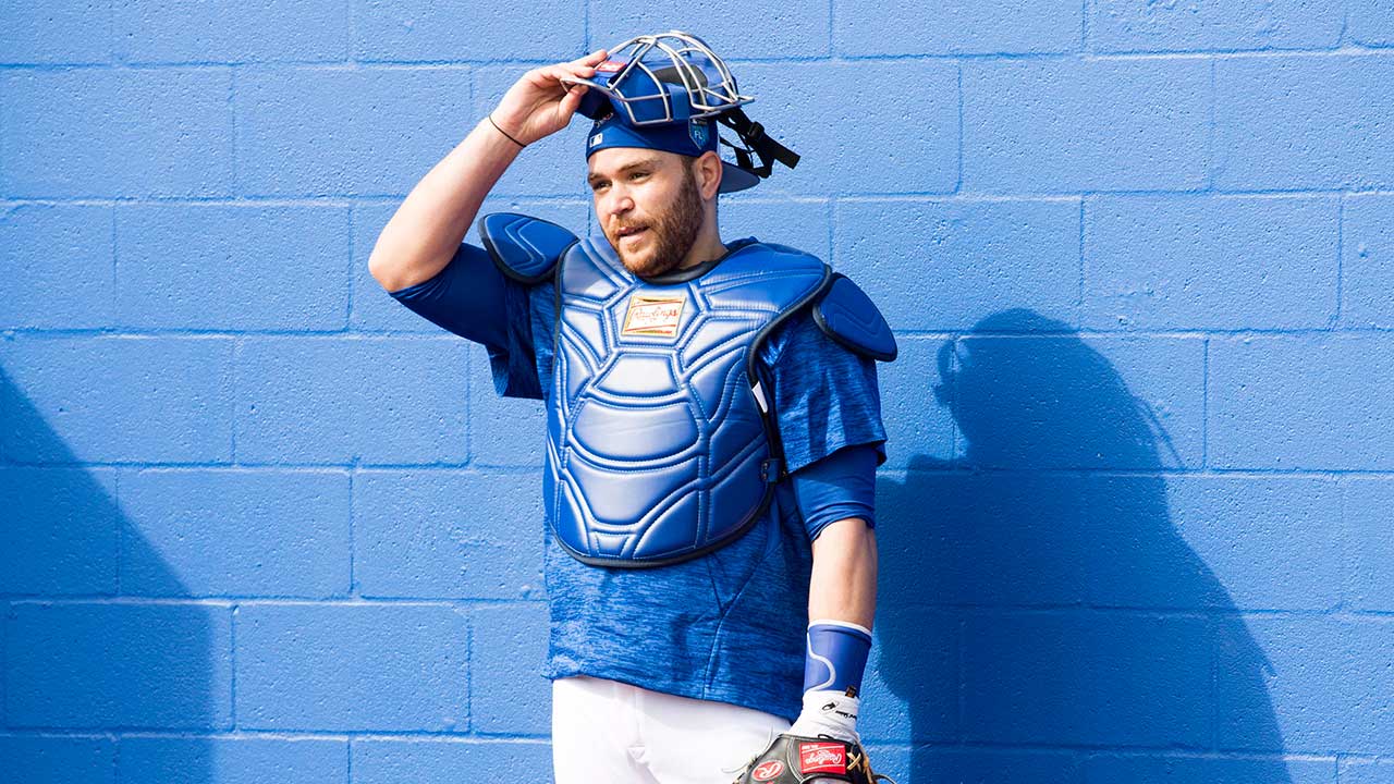 Blue Jays trade Russell Martin to Dodgers for minor-leaguers