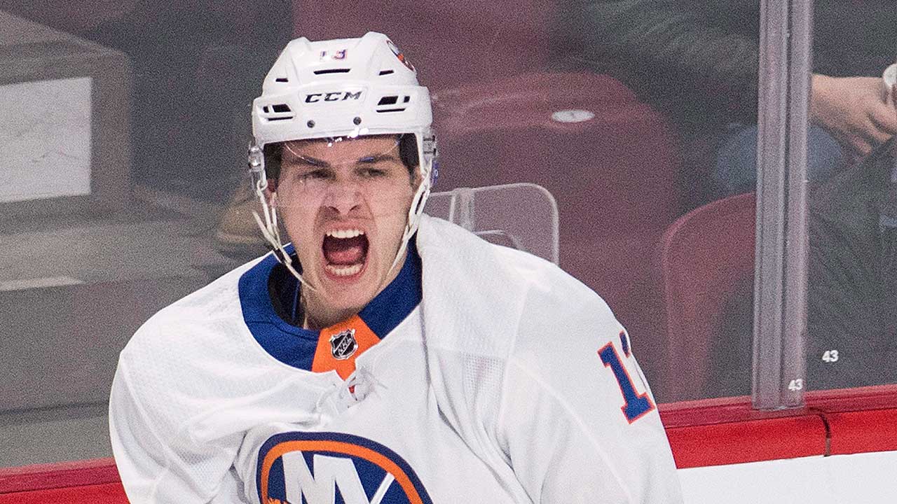 Barzal embraces homecoming as NHL's top rookie - Burnaby Now