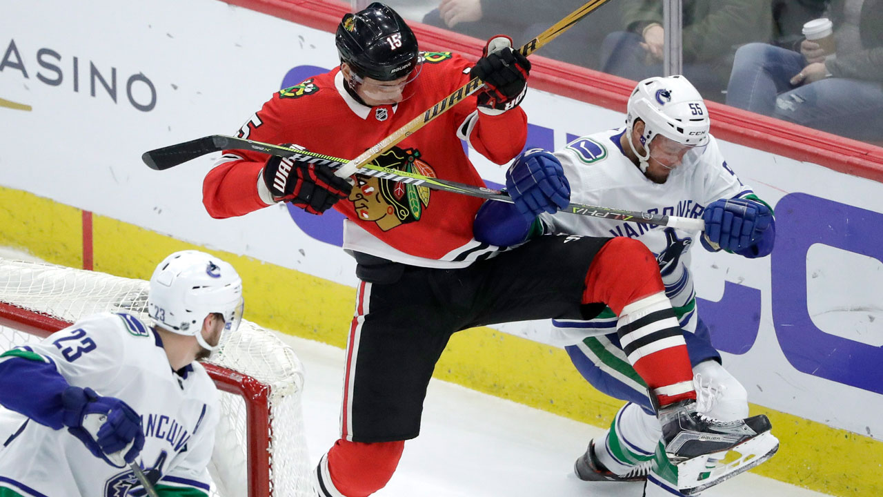 Canucks Beat Blackhawks, Stop 7-game Slide