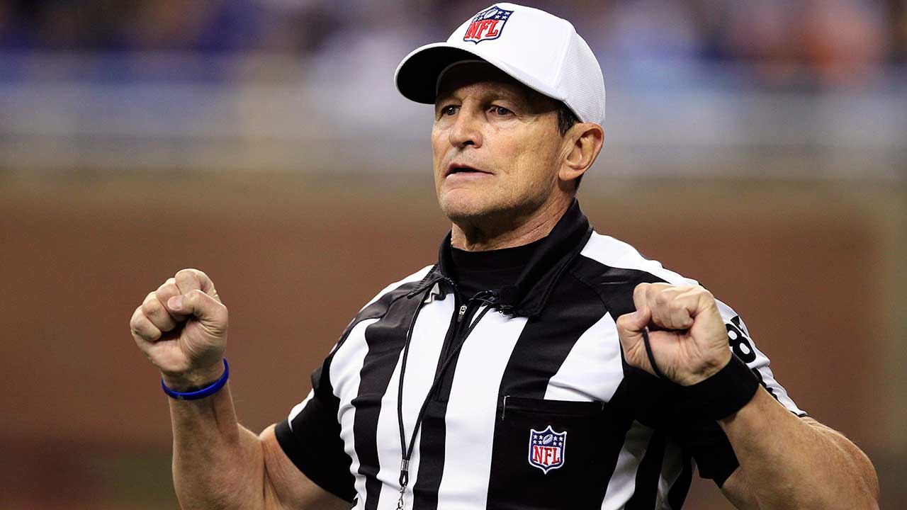 Ed Hochuli's son gives 25-second 'dissertation' after quadruple