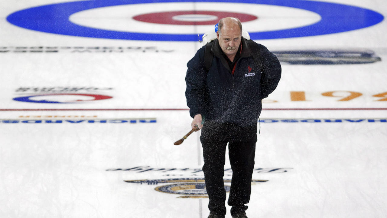 Chief-ice-maker-Jamie-Bourassa.-(Andrew-Vaughan/CP)