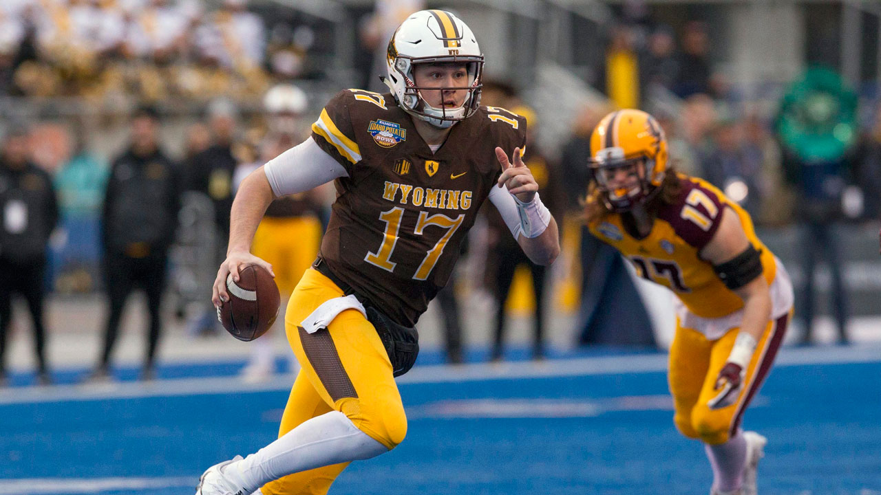 Josh Allen apologizes for offensive tweets from High School