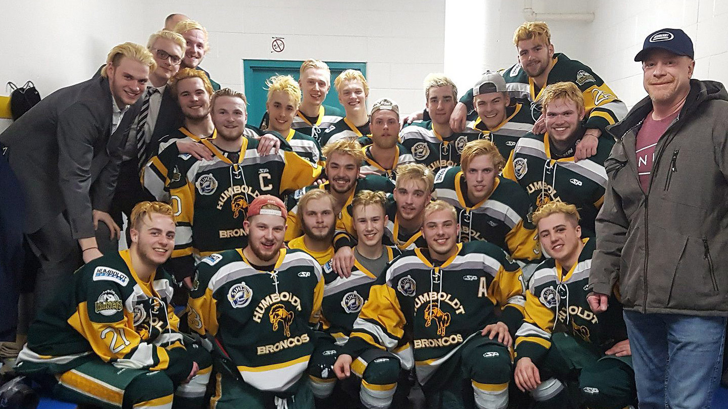 Humboldt Broncos play emotional first game since bus crash