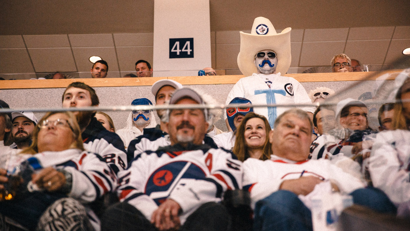 Winnipeg Jets fans get warmed up at the Whiteout Street Party