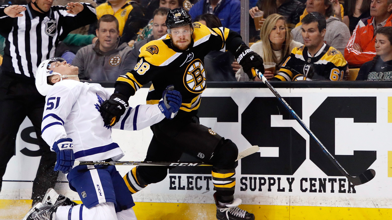 Pastrnak serves as key chess piece as Bruins even series with Leafs