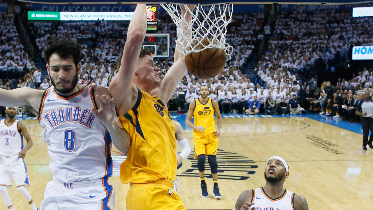 Donovan Mitchell lifts Jazz past Thunder 102-95 to even series