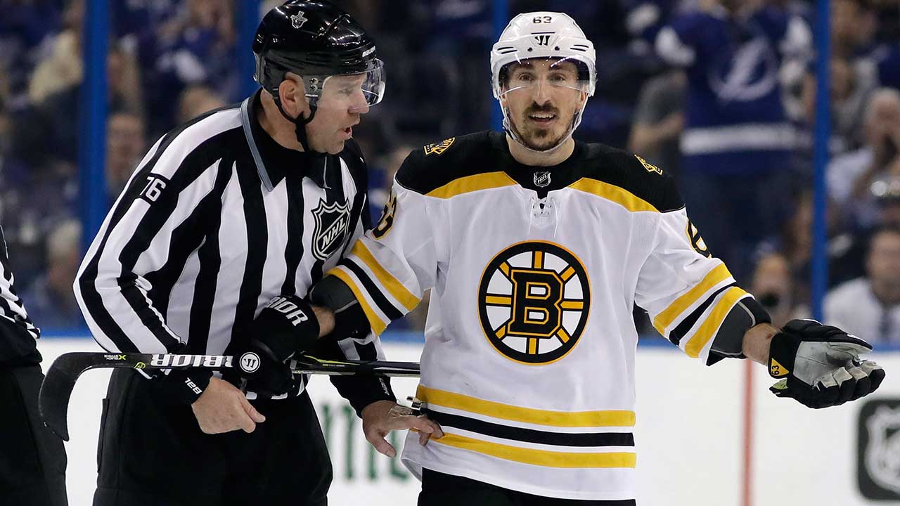 Tongue in cheek: NHL player Marchand licks opponent on ice again (VIDEO)  — RT Sport News