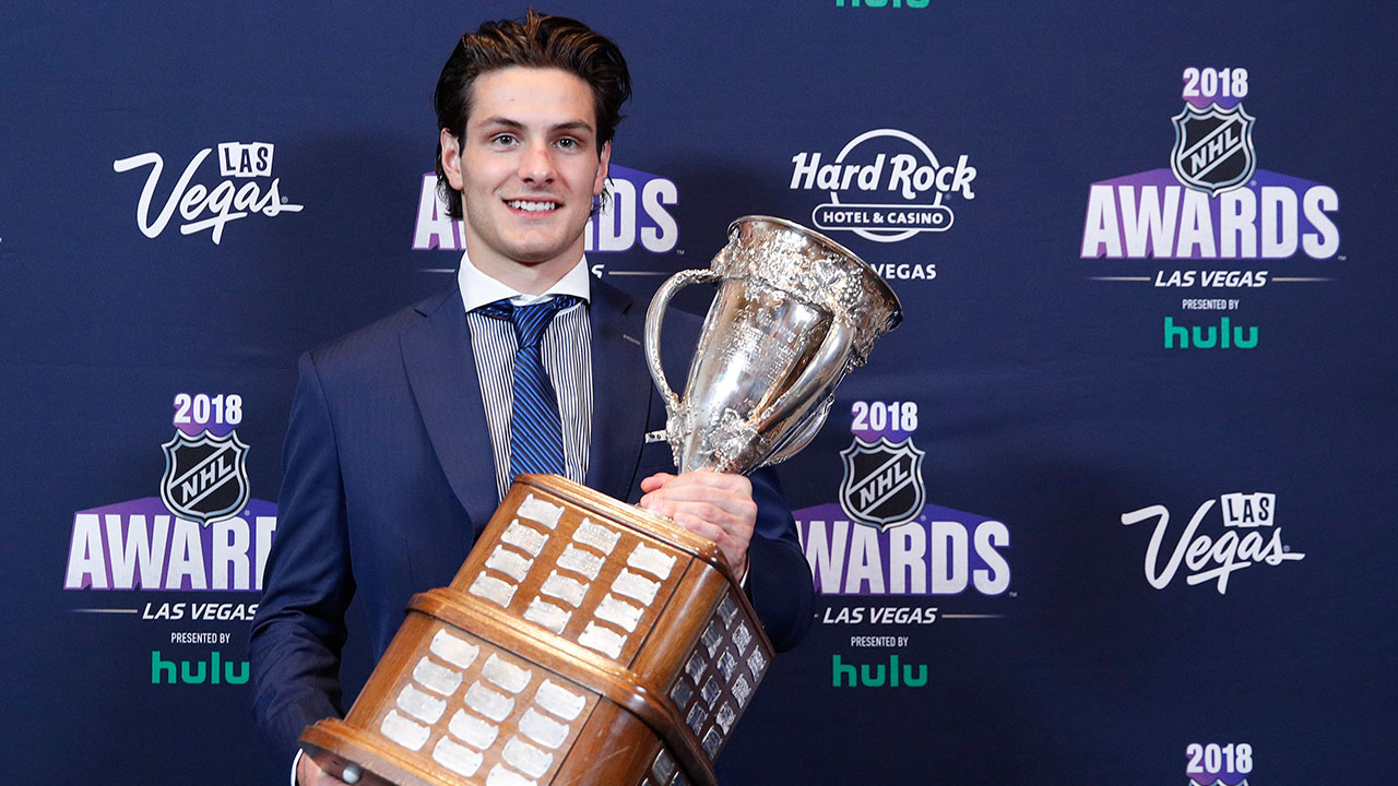 Mathew Barzal wins Calder Memorial Trophy as NHL's top rookie
