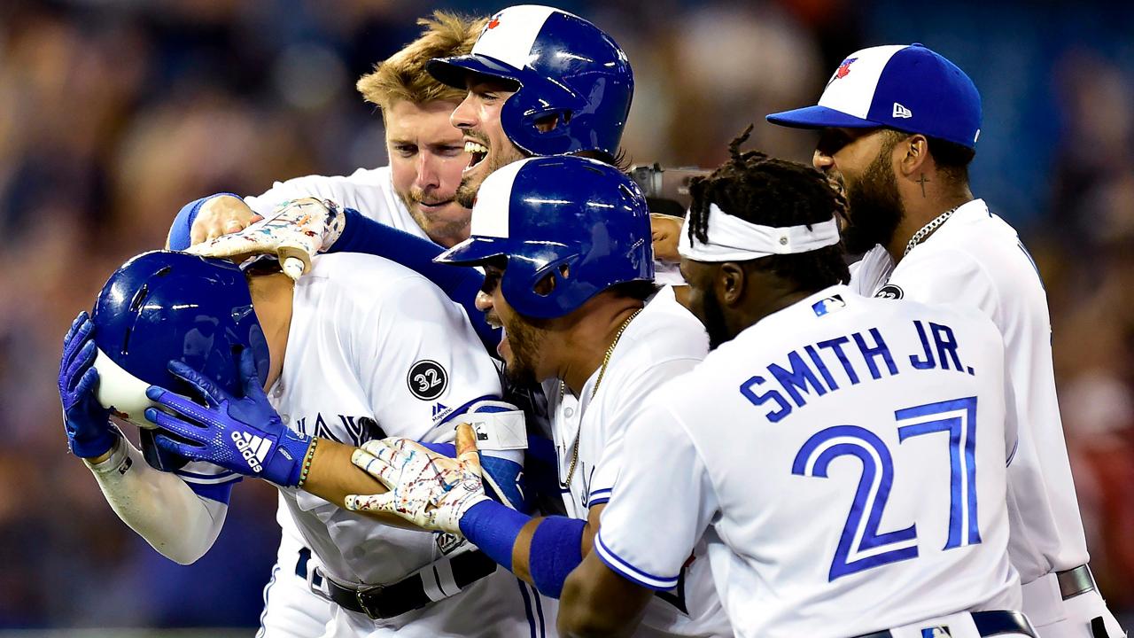 Diaz has winning hit as Blue Jays beat Orioles 8-7 in 10