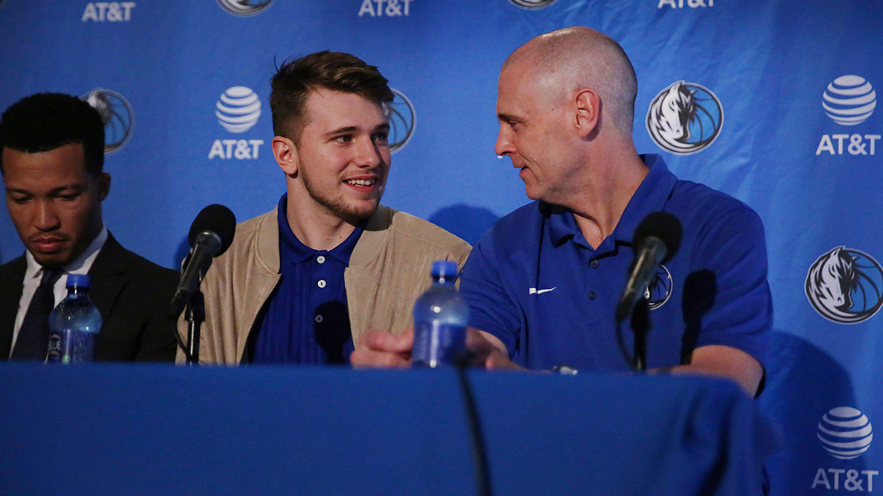 Luka Doncic officially signs rookie contract with Dallas Mavericks