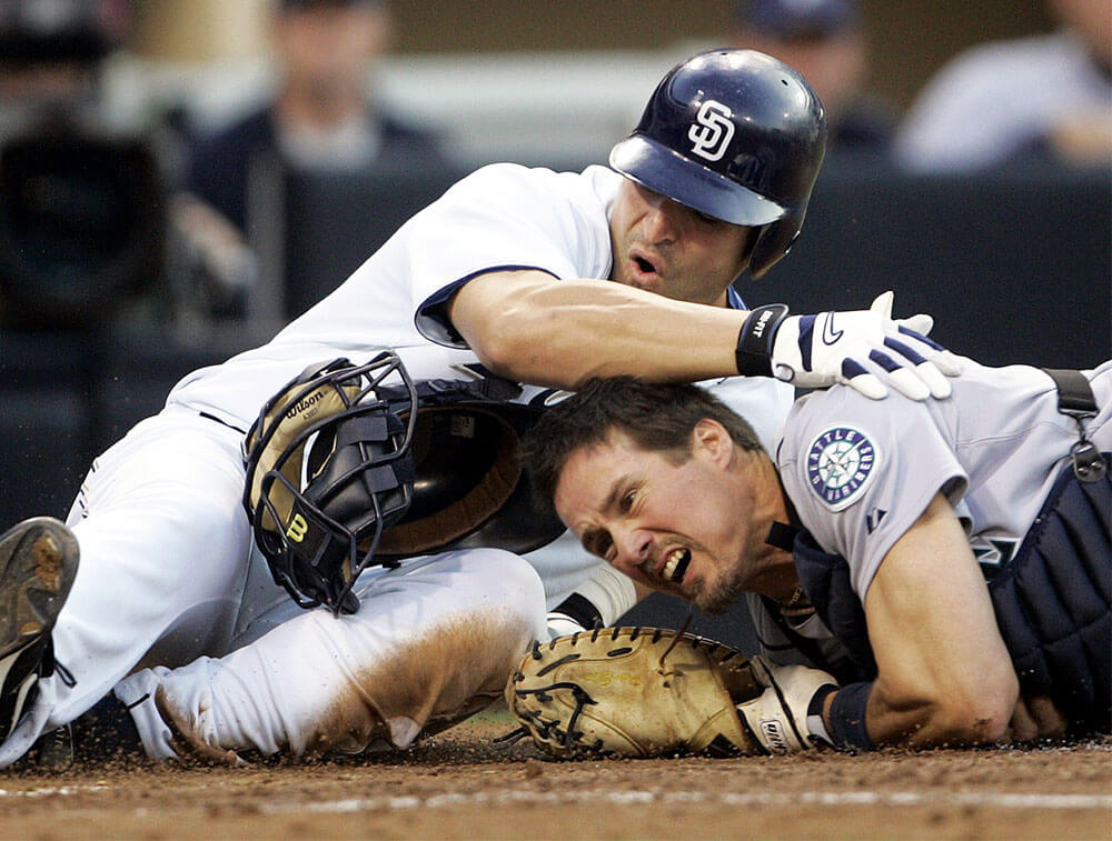 Sportsnet - Pat Borders only had one hit in Game 4 of the