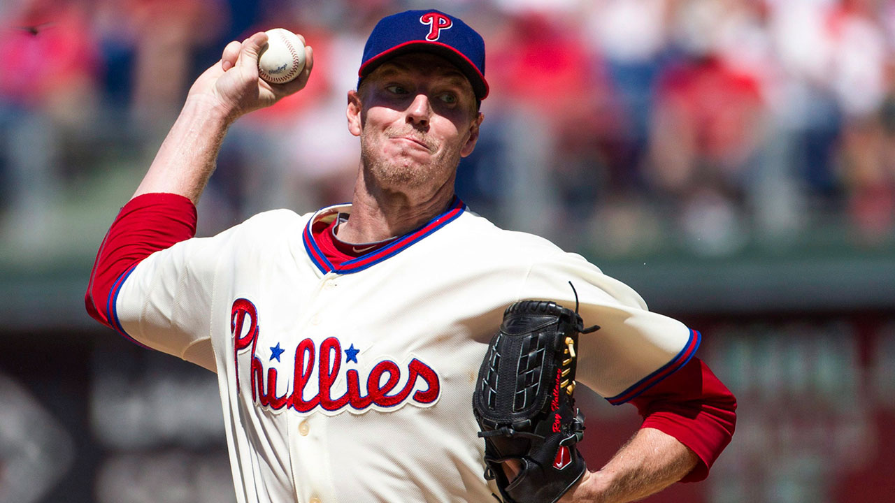 Roy Doc Halladay gets standing ovation from Blue Jays fans in 2011 