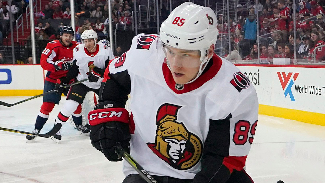 ottawa-senators-forward-Max-McCormick-skates-with-puck